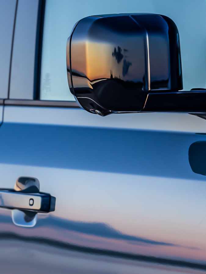 Land Rover Defender Beach Break Edition 2025