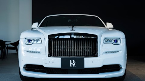 Cuanto cuesta un Rolls-Royce