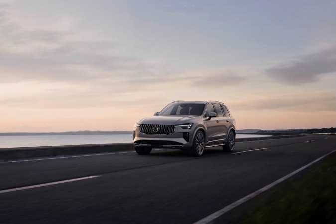 Volvo XC90 2025: renovación en todos sus aspectos