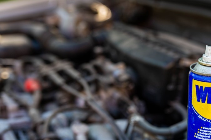 Trucos para dejar tu auto limpio y brillante con aceite