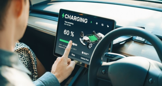 ¿Cómo afecta conducir un auto eléctrico a nuestra mente?