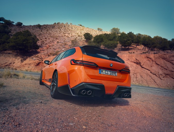 Carro usado premium vs carro nuevo barato, ¿cuál es mejor?
