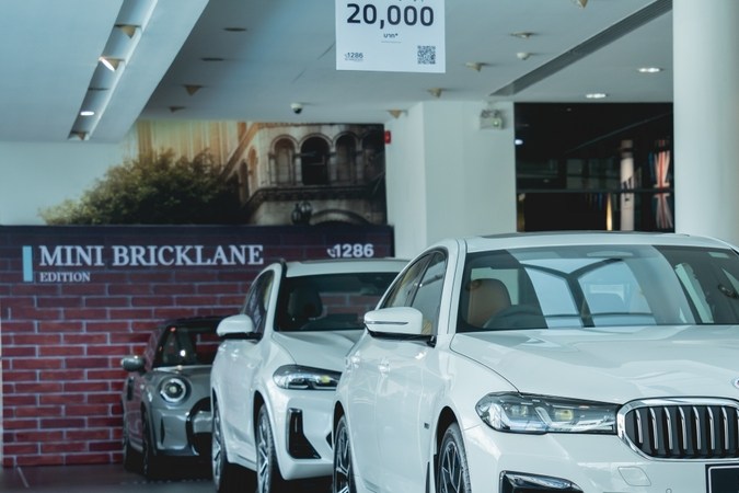 BMW llama a revisión masiva de autos por falla en frenos