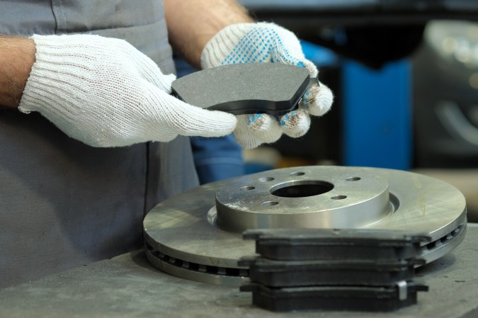 cuanto cuesta cambiar los frenos de un carro en usa