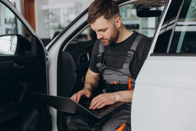 Las 5 estafas más comunes en talleres de carros