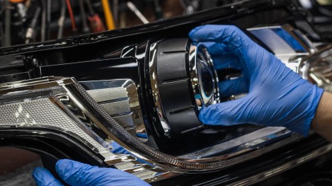 Luces diurnas vs faros delanteros: diferencias clave