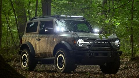 Ford Bronco Badlands 2024 equipada con el paquete Sasquatch