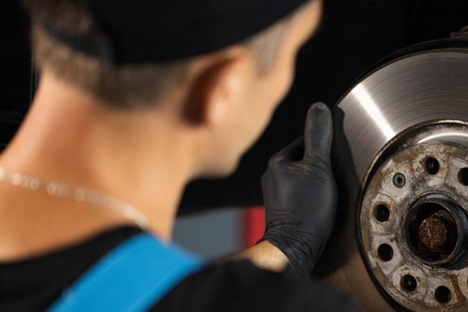 Consejos de conducción para prolongar la vida de los frenos