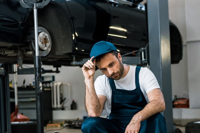 Las 5 estafas más comunes en talleres de carros