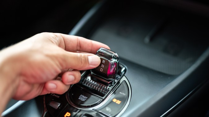 ¿Qué es el torque steer y cómo se detiene?
