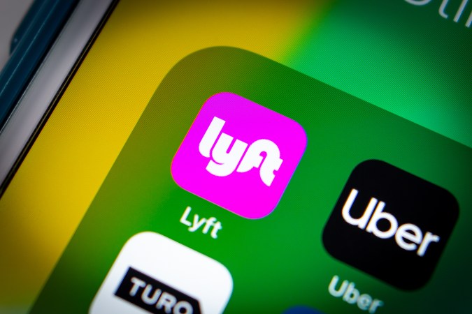 puedo hacer lyft con itin number