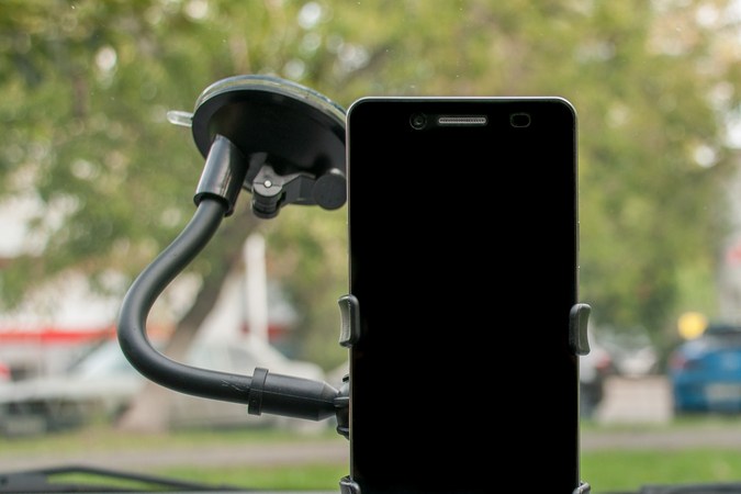 Soportes de teléfono: ¿comodidad o peligro oculto?