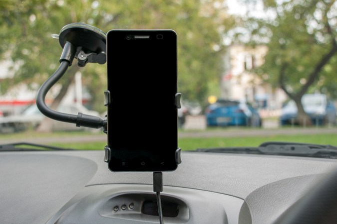 Soportes de teléfono: ¿comodidad o peligro oculto?