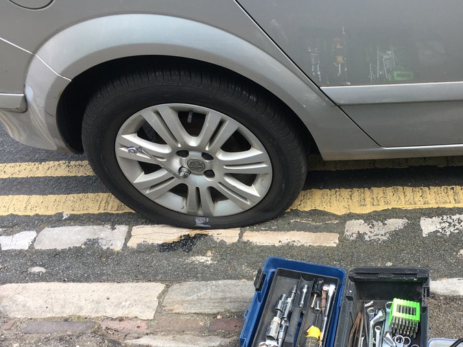 Raspaduras en el coche: cómo ocultarlas en pocos minutos