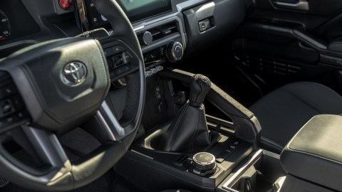 Toyota mantiene la única pick-up manual del mercado en 2025