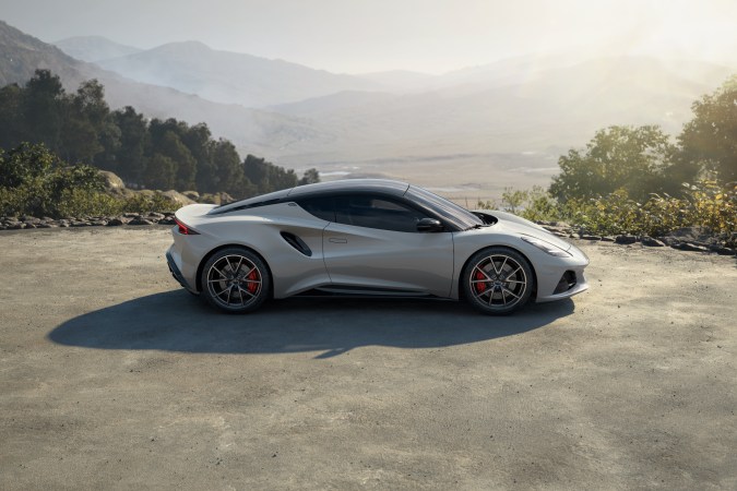 Lotus Emira 2025: el gran deportivo británico