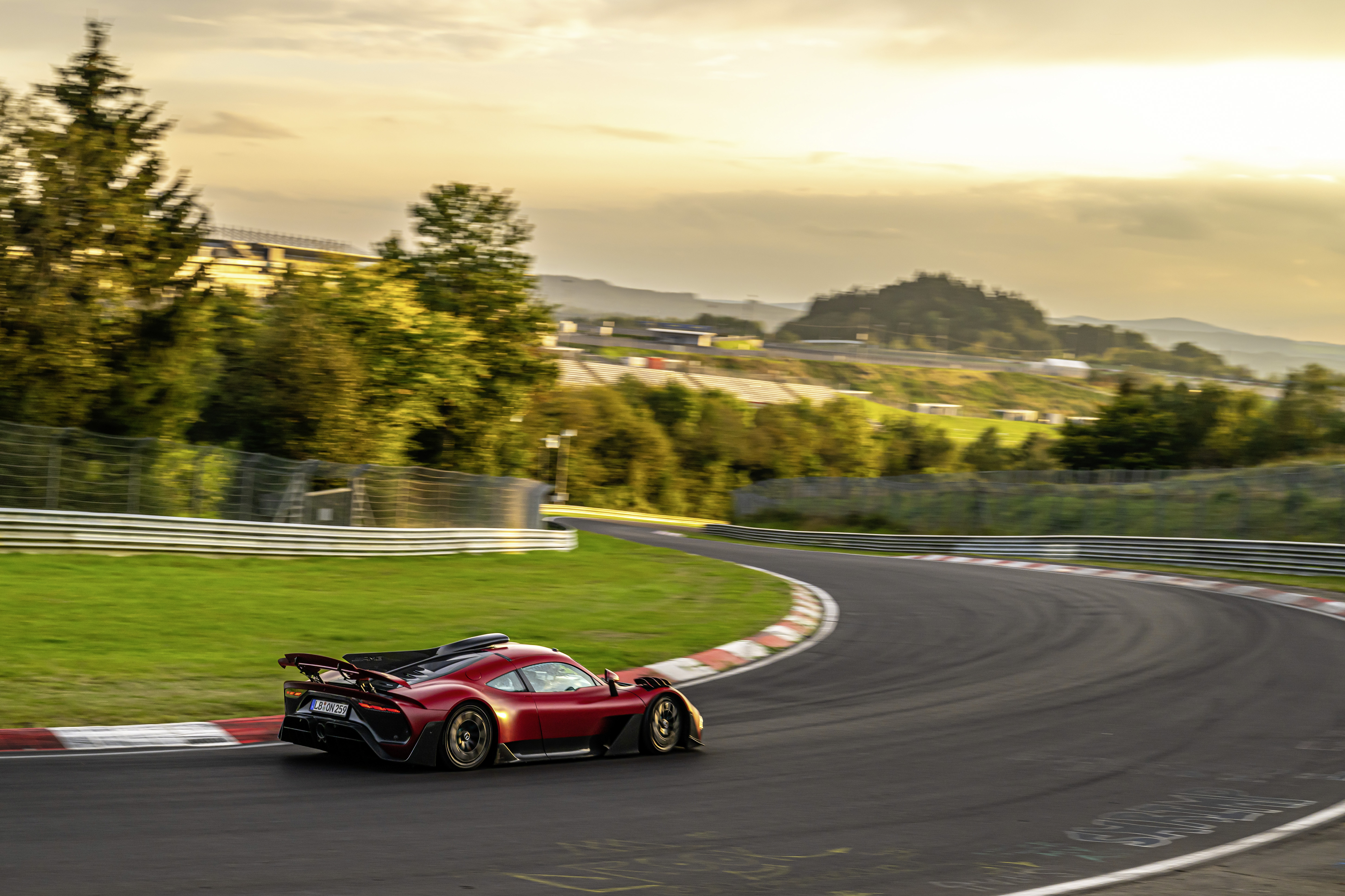 Mercedes AMG One rompe su propio récord en Nürburgring