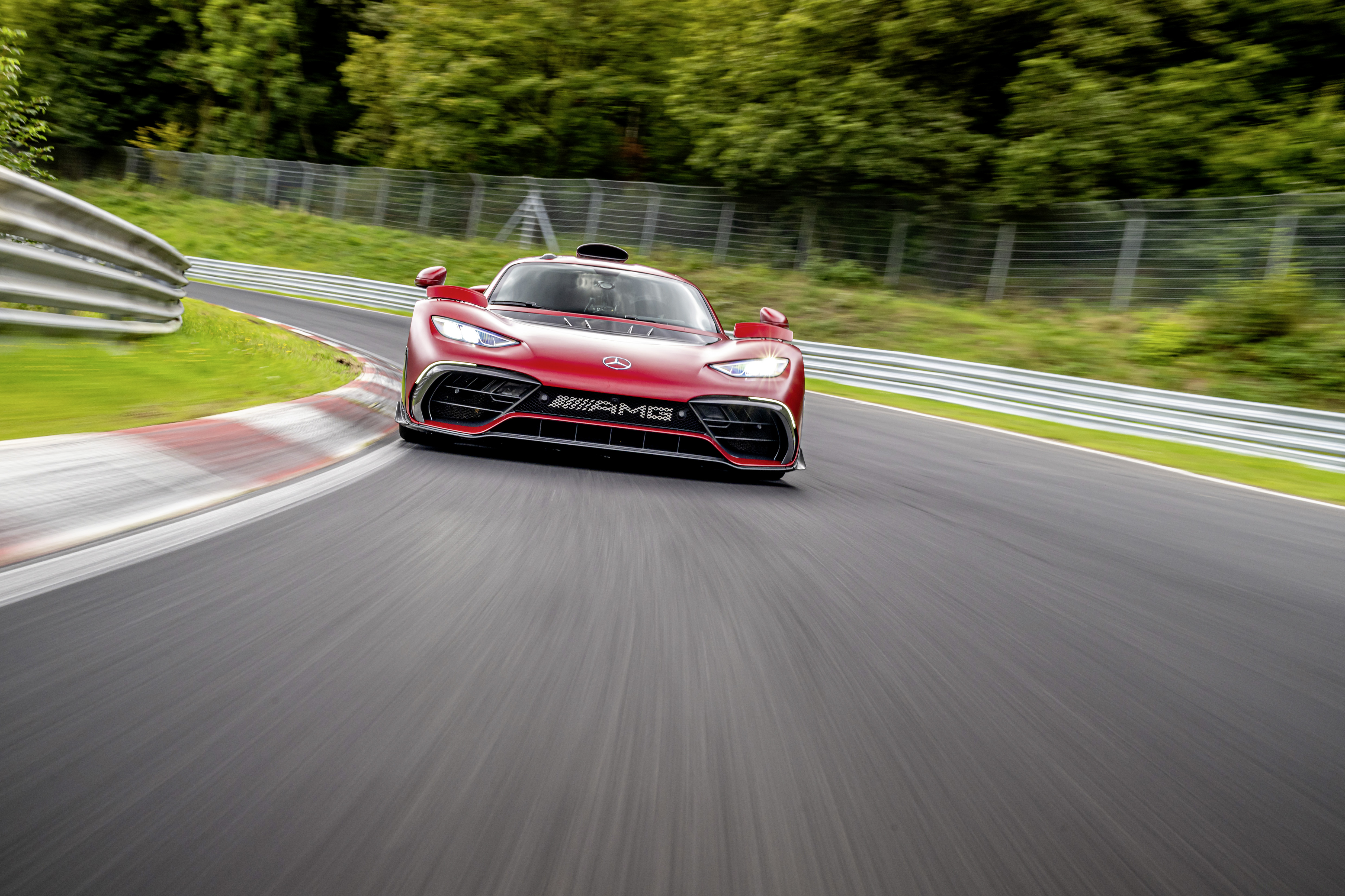 Mercedes AMG One rompe su propio récord en Nürburgring