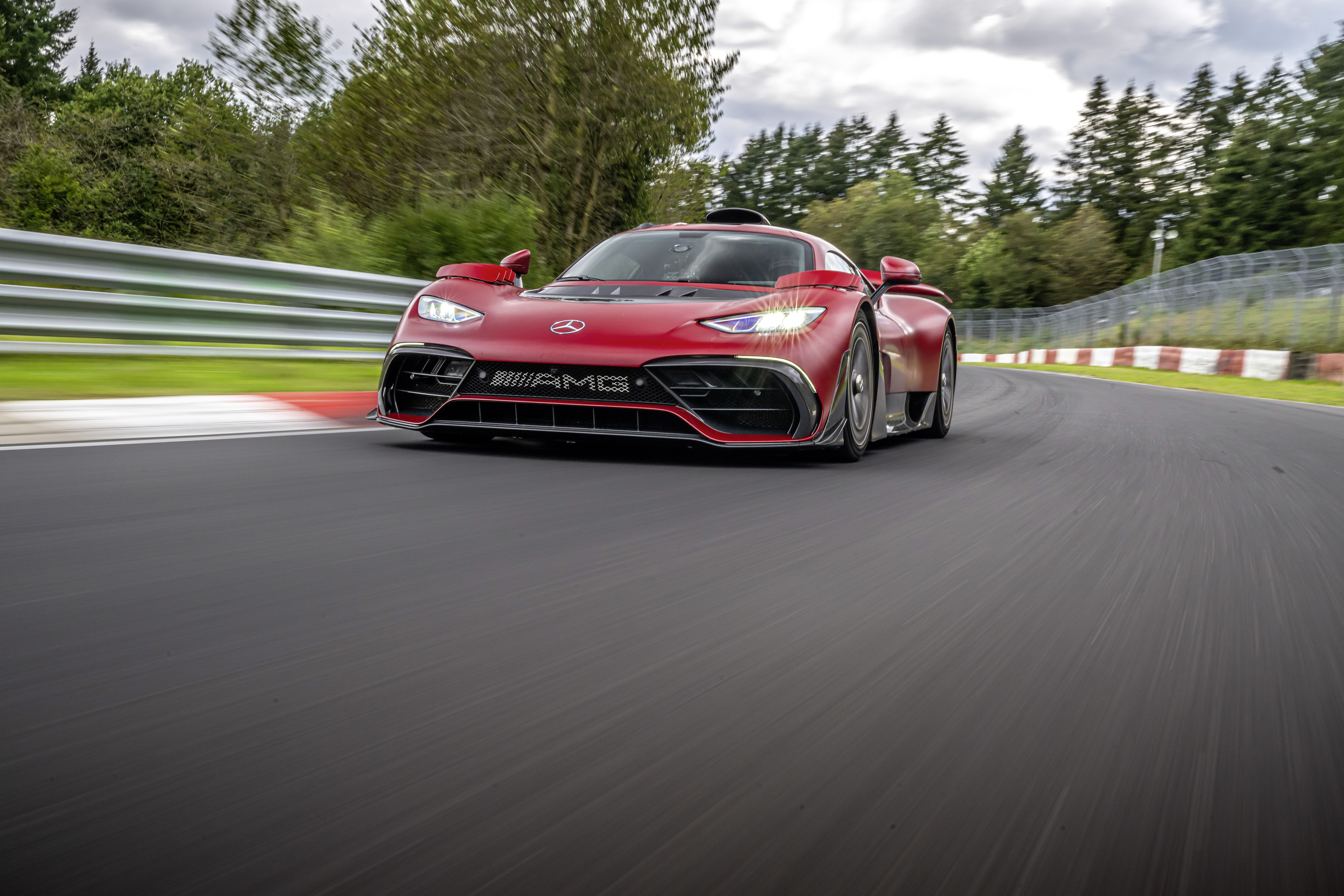 Mercedes AMG One rompe su propio récord en Nürburgring