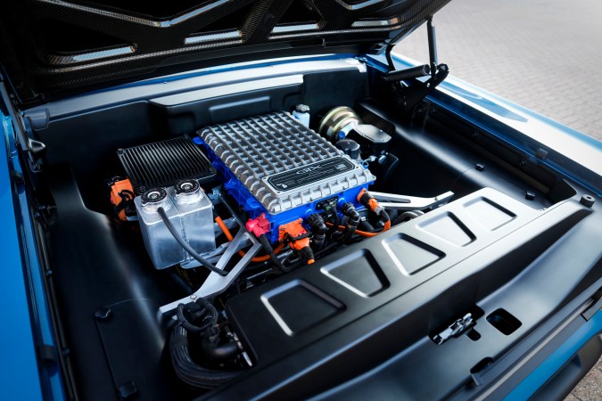 Mopar presenta el clásico Plymouth GTX 1967, con motor eléctrico