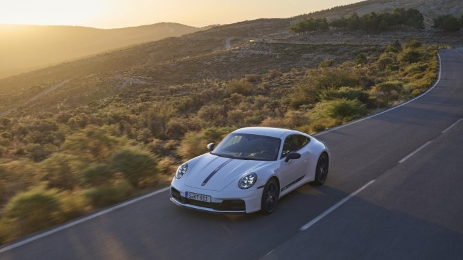 ¿Purista de corazón? El Porsche 911 Carrera T 2025 te sorprenderá