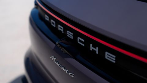 Este es el Porsche qué cambia de color según tu ropa