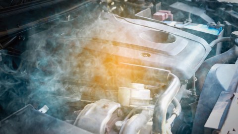 Por qué entra agua al motor, causas y consecuencias