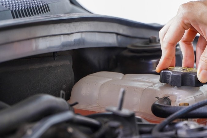 Mitos y verdades sobre el refrigerante: o cómo no arruinar tu motor