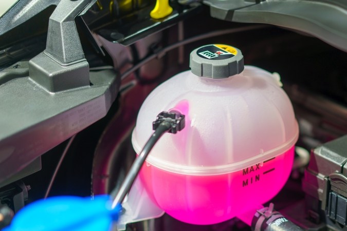 Mitos y verdades sobre el refrigerante: o cómo no arruinar tu motor