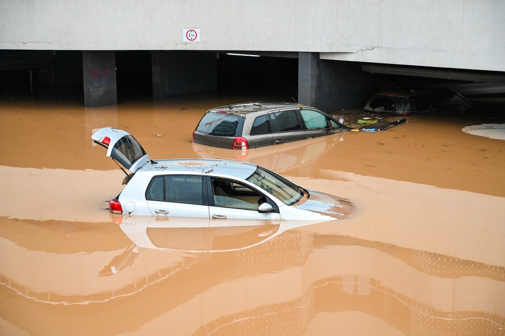 ¿Qué hacer si te encuentras en una inundación conduciendo?