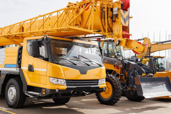 ¿Debo tener un seguro para grúas?