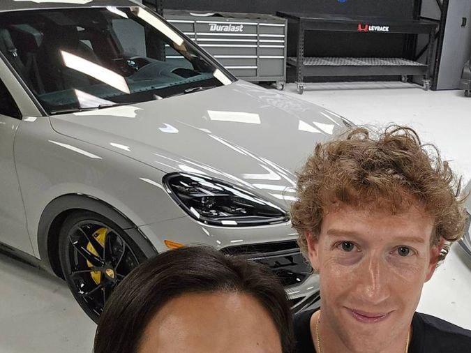 Mark Zuckerberg crea el primer monovolumen de Porsche