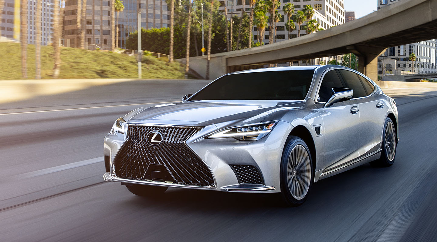 Lexus LS 500 2025: ratifica su elegancia y potencia