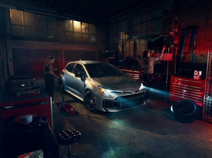 Corolla GR vs. Civic Type R: ¿Cuál es el deportivo perfecto?