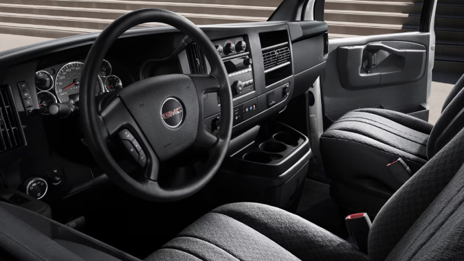 GMC Savana 2025: la furgoneta que sigue fiel a sus inicios