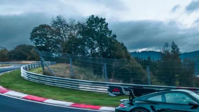 Manthey repotencia el Porsche 911 GT3 con un enorme alerón