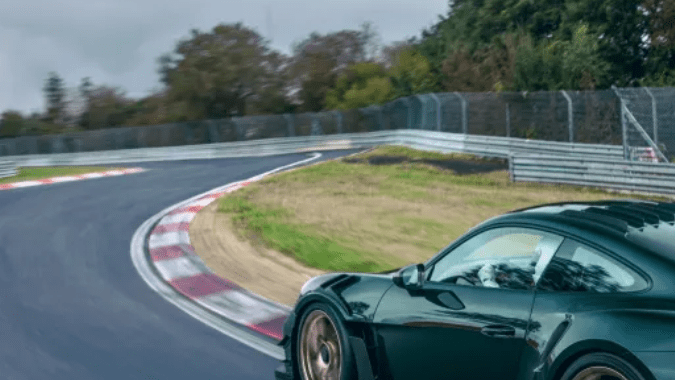 Manthey repotencia el Porsche 911 GT3 con un enorme alerón