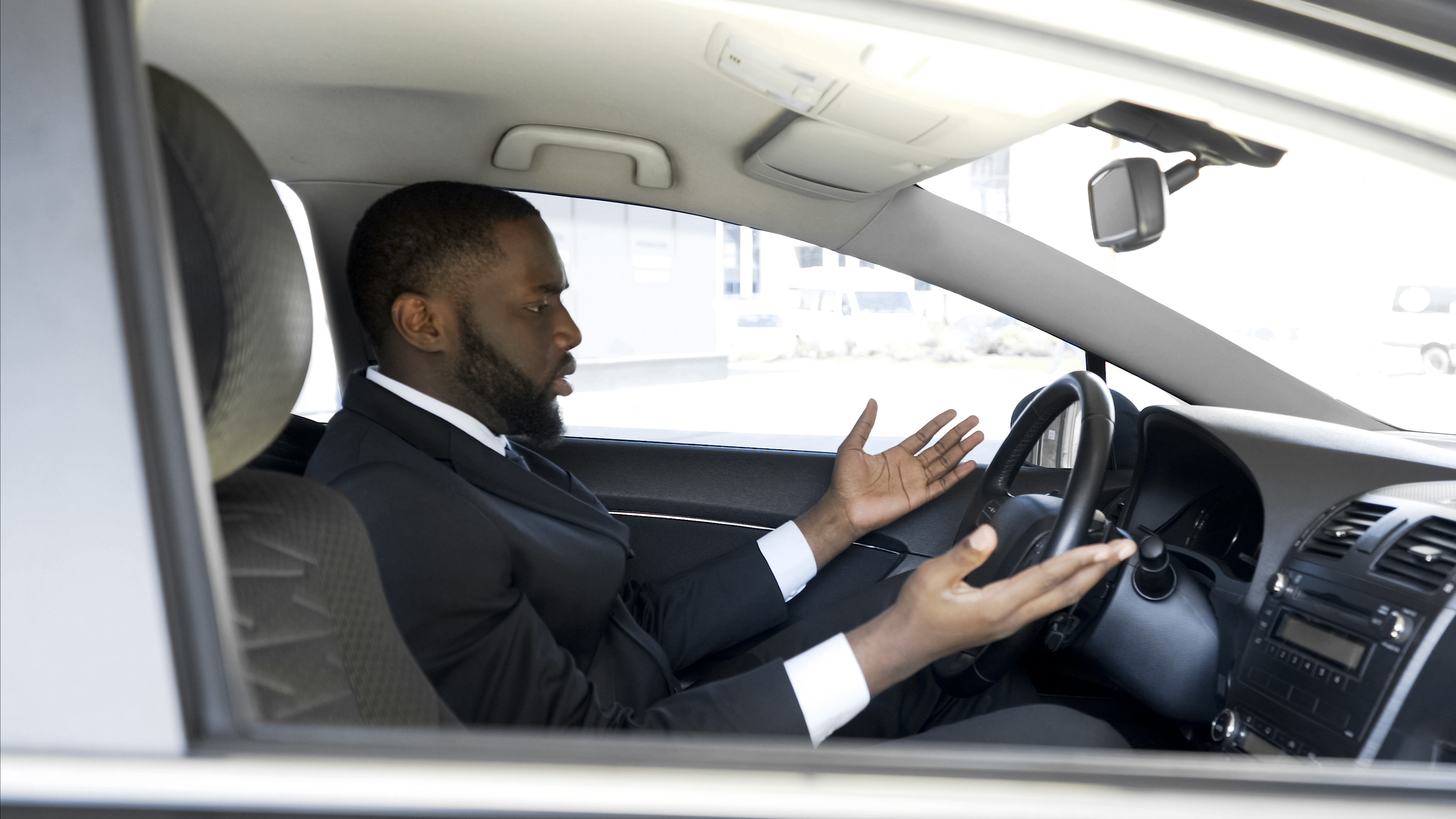 Qué hacer cuando un carro automático no prende