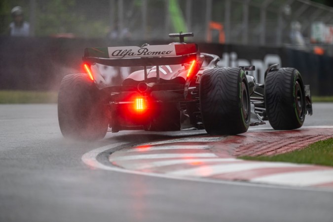 ¿Por qué los coches de Formula 1 no tienen luces delanteras?