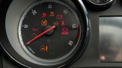 Qué significa Insp en el tablero del auto