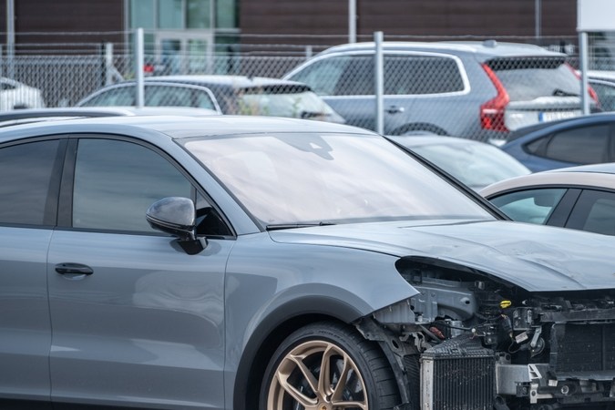 ¿Por qué Tesla y Porsche encabezan lista de accidentes mortales?