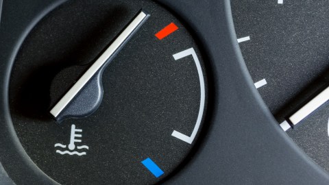 Cómo montar un sensor de temperatura auxiliar en el carro