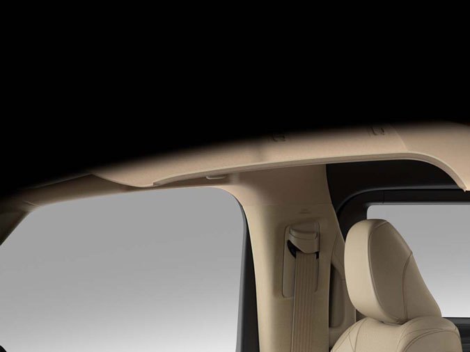 Toyota renueva dos minivan híbridas para ofrecer más confort