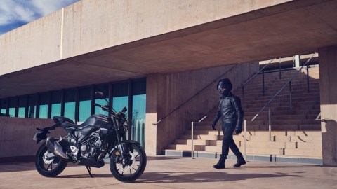 Evita daños en tu moto: consejos para calentar el motor