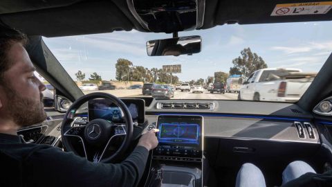 Mercedes-Benz Drive Pilot: conducción autónoma a alta velocidad