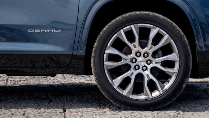 GMC Acadia Denali 2024: características y prueba de manejo