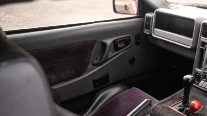 Un Ford RS 200 S será subastado por más de $300,000 dólares