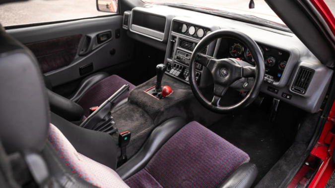 Un Ford RS 200 S será subastado por más de $300,000 dólares