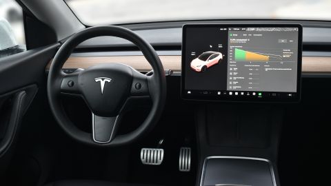 Los riesgos ocultos de las actualizaciones OTA en autos