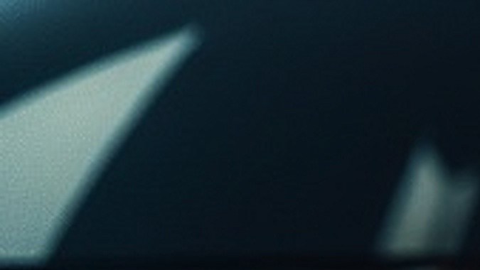 Peligrosa moda de convertir los autos en árboles de Navidad